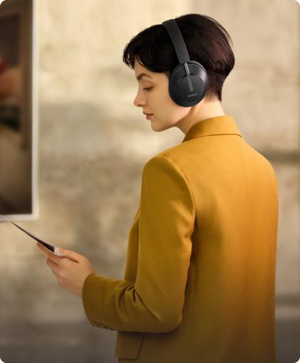 
						Huawei представила накладные наушники FreeBuds Studio с шумоподавлением и &laquo;умную&raquo; колонку Huawei Sound
					