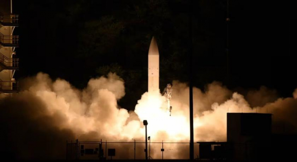Армия США рискует остаться без гиперзвукового оружия LRHW с ракетой Dark Eagle в 2023 году
Армия США рискует остаться без гиперзвукового оружия LRHW с ракетой Dark Eagle в 2023 году