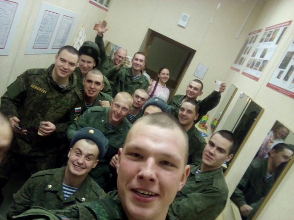 СМИ: искусственный интеллект ошибся при распознавании оккупанта с фото на Polaroid из Ирпеня
СМИ: искусственный интеллект ошибся при распознавании оккупанта с фото на Polaroid из Ирпеня