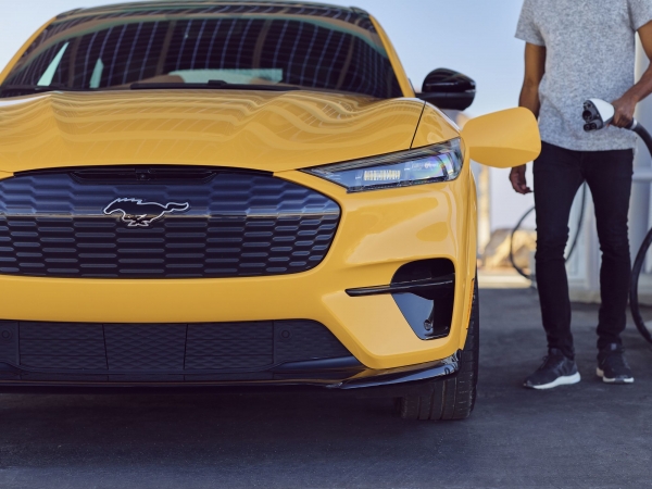 
						Ford Mustang Mach-E GT Performance: топовая версия электрического кроссовера с разгоном до &laquo;сотни&raquo;, как у Tesla Model Y Performance
					