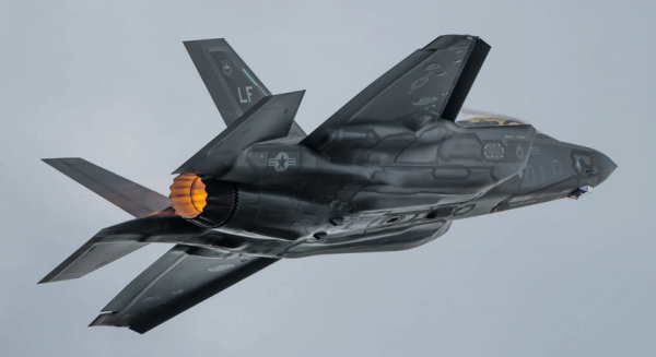 
							Lockheed Martin поставила 62 истребителя пятого поколения F-35 Lightning II в 2023 году и сможет передать заказчикам ещё всего лишь 29 самолётов к концу декабря
						