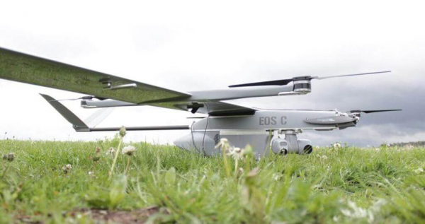 Литва купила для Украины шесть современных беспилотников EOS C VTOL и назвала их «Магила» – они помогут отправлять оккупантов в могилу
Литва купила для Украины шесть современных беспилотников EOS C VTOL и назвала их «Магила» – они помогут отправлять оккупантов в могилу