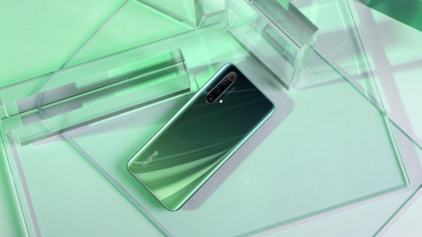 
						Realme X50 c поддержкой 5G, чипом Snapdragon 765G, квадро-камерой на 64 Мп и ценником в 349 евро приехал в Европу
					