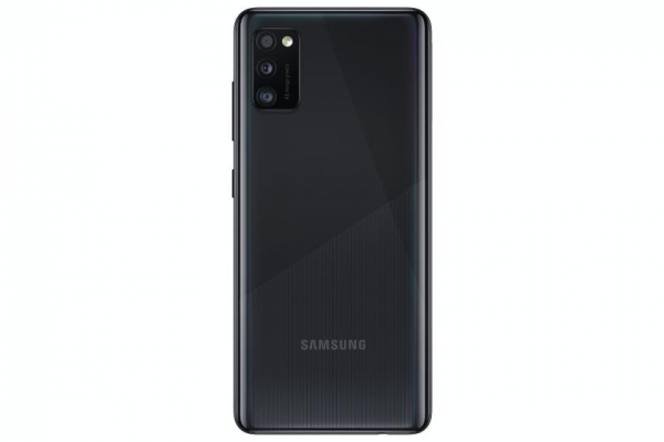 
						Samsung представил глобальную версию Galaxy A41: AMOLED-дисплей, чип Helio P65, тройная камера на 48 Мп и ценник в 300 евро
					