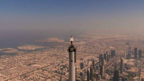 
						Привет, мам, я на вершине мира! &mdash; авиакомпания Emirates сняла рекламу на шпиле самого высокого здания в мире без компьютерной графики
					