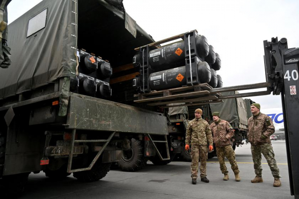 Боеприпасы для HIMARS, контрбатарейные радары, системы противодействия БПЛА и мины Claymore: Джо Байден подписал новый пакет военной помощи для Украины на $600 000 000
Боеприпасы для HIMARS, контрбатарейные радары, системы противодействия БПЛА и мины Claymore: Джо Байден подписал новый пакет военной помощи для Украины на $600 000 000
