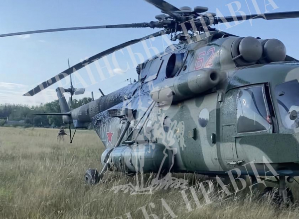 
							Генеральное управление разведки заманило в Украину российский вертолёт Ми-8, на борту находились запчасти для истребителей Су-27 и Су-30 СМ
						