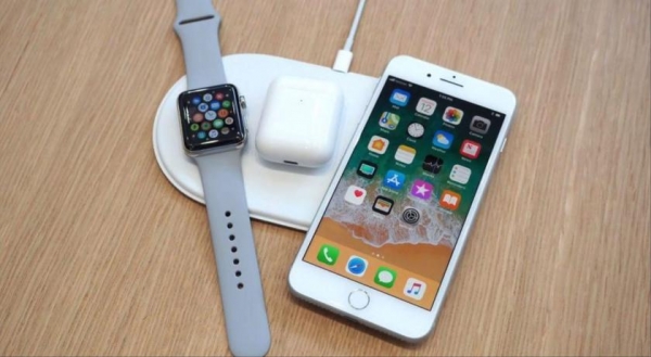 Apple тестирует новый прототип беспроводной зарядки AirPower с чипом, как у iPhone X и iPhone 8
Apple тестирует новый прототип беспроводной зарядки AirPower с чипом, как у iPhone X и iPhone 8