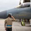 США запустили процесс вывода истребителей F-15 Eagle с авиабазы «Кадена» в Японии, где самолёты служили с 1979 года
США запустили процесс вывода истребителей F-15 Eagle с авиабазы «Кадена» в Японии, где самолёты служили с 1979 года