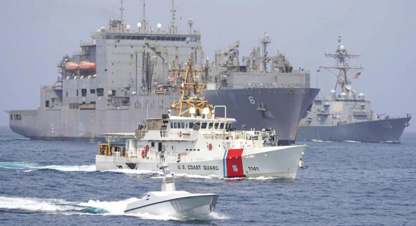 
							Беспилотный катер L3Harris Arabian Fox помог сопроводить через Ормузский пролив группу американских кораблей во главе с эсминцем USS Thomas Hudner
						