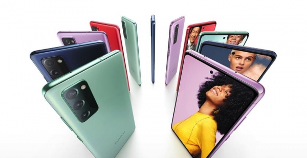 
						В сеть утекли официальные пресс-изображения Galaxy S20 FE 5G: дисплей на 120 Гц, чип Snapdragon 865 и батарея на 4500 мАч
					