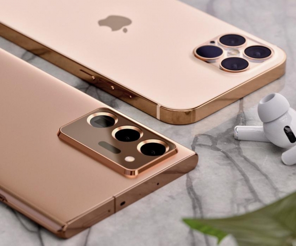 
						Неанонсированные iPhone 12 Pro и Samsung Galaxy Note 20 Ultra на одном изображении
					