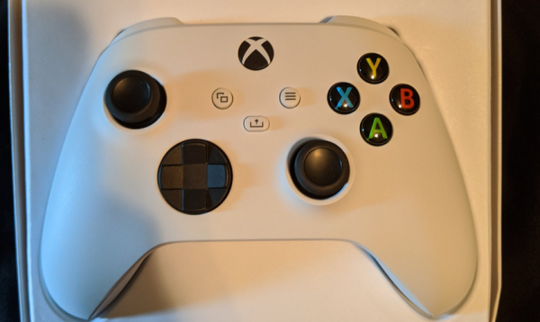 
						Microsoft выпустит дешевый Xbox Series S&nbsp;&mdash; подтверждает упаковка нового контроллера Xbox (фото)
					