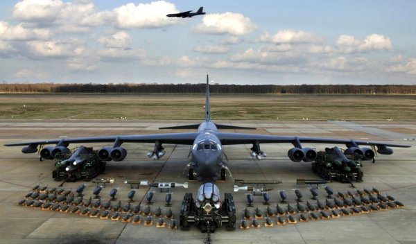 
							Boeing использует Unreal Engine 5 из Fortnite для модернизации ядерных бомбардировщиков B-52H Stratofortress
						