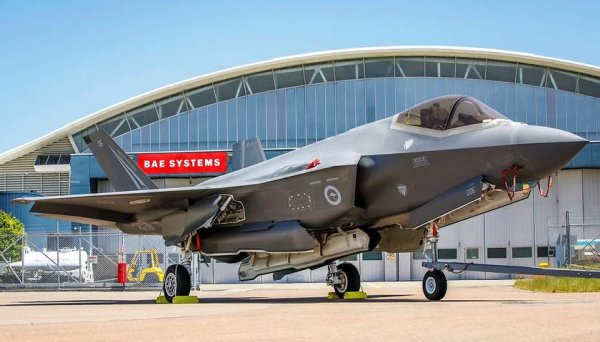 
							Австралия может отказаться от покупки 28 самолётов F-35A из-за модернизации F/A-18 Super Hornet, развития дронов MQ-28 Ghost Bat и появления истребителей шестого поколения
						