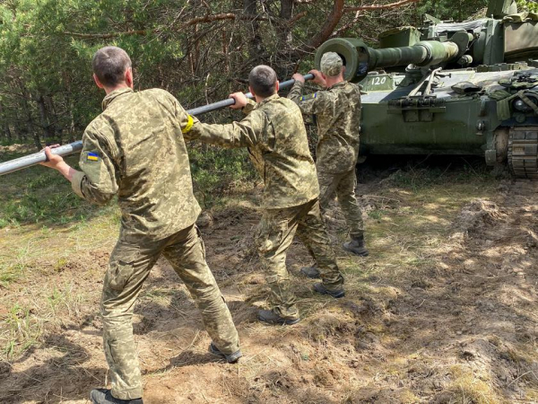 
						Самоходные гаубицы М109А3 от Норвегии уже на передовой успешно уничтожают врага (фото)
					