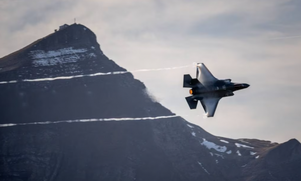 Итальянские истребители пятого поколения F-35 Lightning II впервые в истории прибыли в Японию
Итальянские истребители пятого поколения F-35 Lightning II впервые в истории прибыли в Японию