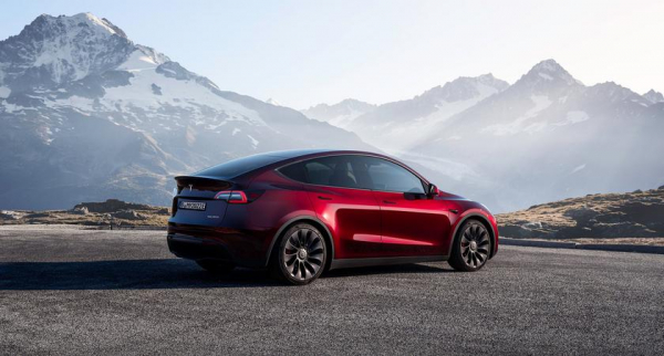Tesla снизила стоимость Model 3, но Model Y подорожала вновь
Tesla снизила стоимость Model 3, но Model Y подорожала вновь
