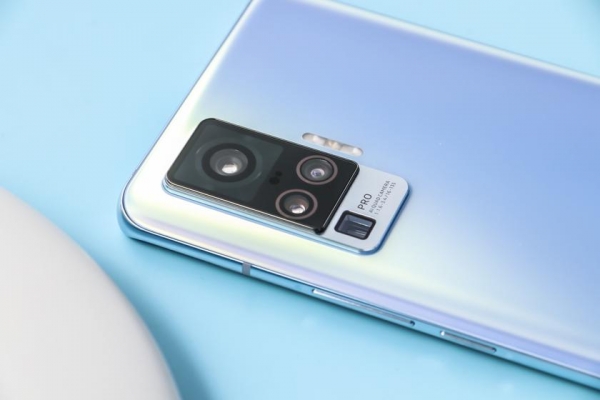 Vivo X50, X50 Pro и X50 Pro+: камера-гигант с уникальной суперстабилизацией, ЦАП и кожаная премиум-версия
Vivo X50, X50 Pro и X50 Pro+: камера-гигант с уникальной суперстабилизацией, ЦАП и кожаная премиум-версия