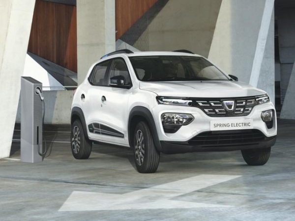 
						Renault показала Dacia Spring: народный электрический кроссовер с батареей на 26.8 кВтч и запасом хода до 225 км
					