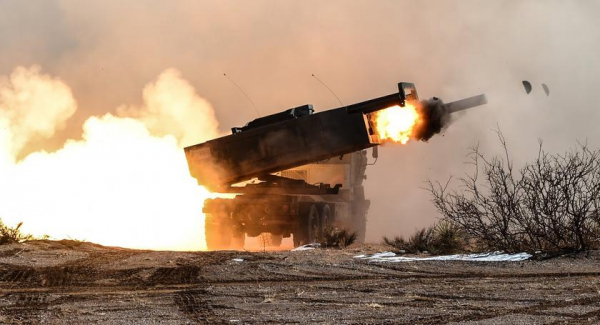 Резников: американские реактивные системы залпового огня HIMARS с дальностью стрельбы до 80 км уже в Украине
Резников: американские реактивные системы залпового огня HIMARS с дальностью стрельбы до 80 км уже в Украине