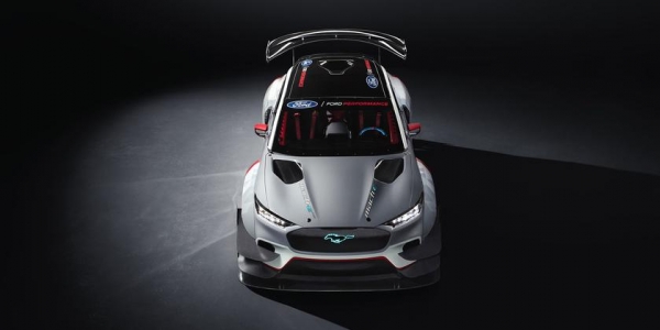 
						Ford анонсировал специальную версию Mustang Mach-E для NASCAR: 1400 лошадиных сил и 7 электрических моторов
					