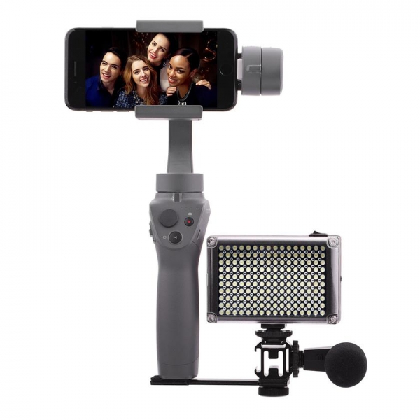 Внешний микрофон и свет для стабилизаторов типа DJI Osmo Mobile за $30
Внешний микрофон и свет для стабилизаторов типа DJI Osmo Mobile за $30