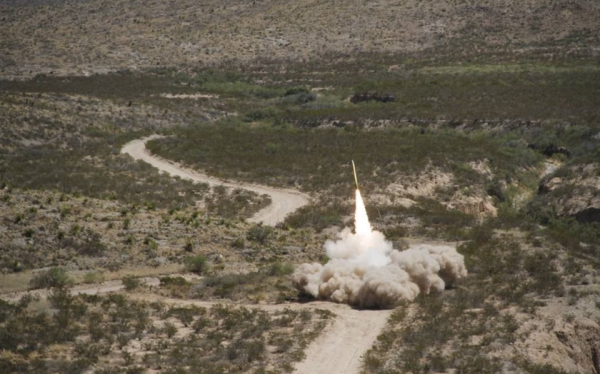 Американская ракетная система HIMARS впервые запустила новый высокоточный боеприпас ER GMLRS на дальность 150 км
Американская ракетная система HIMARS впервые запустила новый высокоточный боеприпас ER GMLRS на дальность 150 км