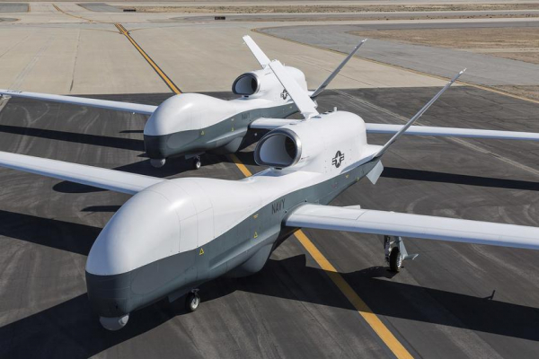 Northrop Grumman представила первый беспилотник MQ-4C Triton для Королевских военно-воздушных сил Австралии
Northrop Grumman представила первый беспилотник MQ-4C Triton для Королевских военно-воздушных сил Австралии