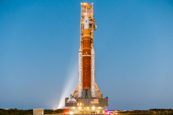 NASA на этой неделе отправит на стартовую площадку ракету Space Launch System, а запуск намечен на 14 ноября
NASA на этой неделе отправит на стартовую площадку ракету Space Launch System, а запуск намечен на 14 ноября