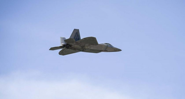 США отправили в Японию группу истребителей пятого поколения F-22 Raptor
США отправили в Японию группу истребителей пятого поколения F-22 Raptor