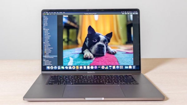 
						Apple придумала MacBook, который сможет заряжать iPhone, iPad и Apple Watch
					