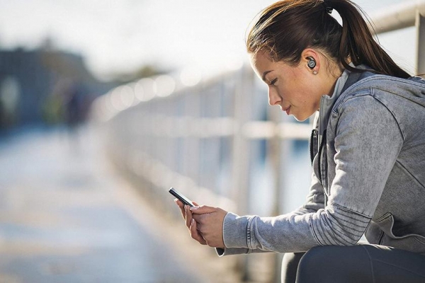 Philips ActionFit: беспроводные наушники с защитой от влаги, которые сами дезинфицируются в футляре
Philips ActionFit: беспроводные наушники с защитой от влаги, которые сами дезинфицируются в футляре