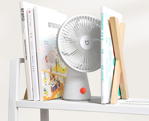 
						Xiaomi представила MiJia Desktop Fan: настольный вентилятор с портом USB-C и встроенным аккумулятором на 4000 мАч за $20
					