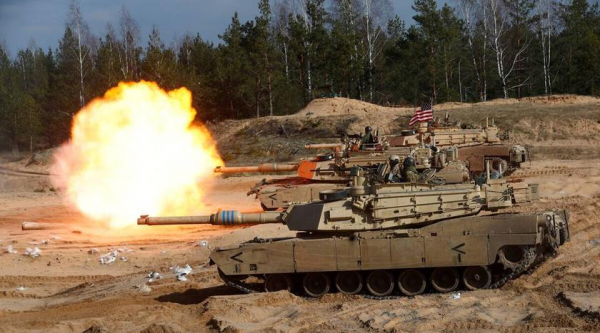 Украина получит от США усовершенствованную версию танков Abrams, но без «секретной брони»
Украина получит от США усовершенствованную версию танков Abrams, но без «секретной брони»