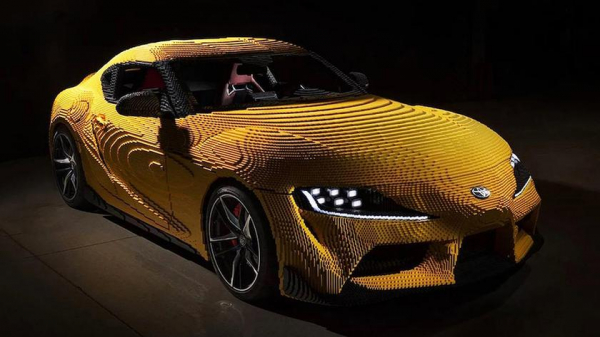 LEGO представила действующую модель легендарного автомобиля Toyota Supra в натуральную величину
LEGO представила действующую модель легендарного автомобиля Toyota Supra в натуральную величину