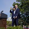 Американские атомные подводные лодки пришвартуются в Южной Корее впервые за 40 лет
Американские атомные подводные лодки пришвартуются в Южной Корее впервые за 40 лет