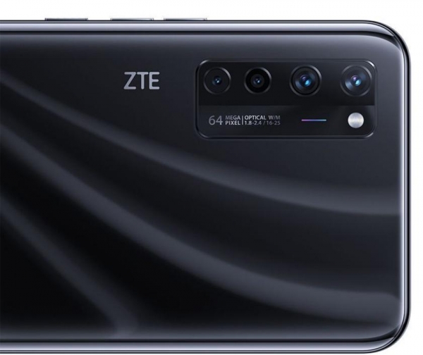 
						ZTE Axon 20 5G с подэкранной камерой показали на официальных постерах в четырех расцветках
					