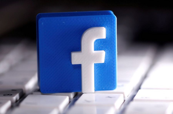 Суд в Германии посчитал незаконным удаление расистских постов из Facebook
Суд в Германии посчитал незаконным удаление расистских постов из Facebook