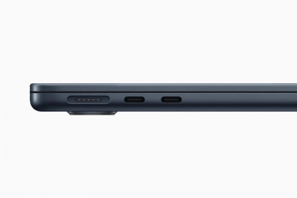 
						Apple показала обновленный MacBook Air: новый чип M2, &laquo;монобровь&raquo;, MagSafe и быстрая зарядка за $1200
					