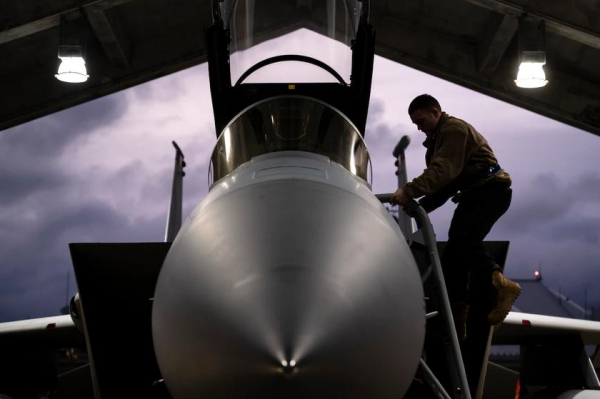 США запустили процесс вывода истребителей F-15 Eagle с авиабазы «Кадена» в Японии, где самолёты служили с 1979 года
США запустили процесс вывода истребителей F-15 Eagle с авиабазы «Кадена» в Японии, где самолёты служили с 1979 года