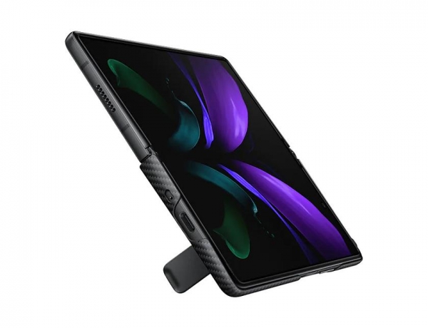 
						Samsung показала складной Galaxy Z Fold 2 5G в защитных чехлах
					