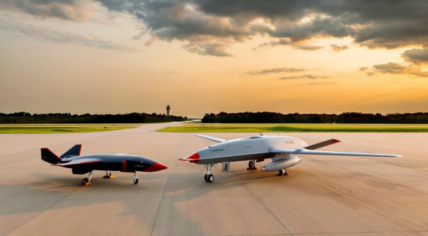 
							Boeing впервые доставил в США ударный дрон MQ-28 Ghost Bat, который может работать совместно с истребителем пятого поколения F-35 Lightning II
						