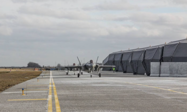 В 2022 году ВВС США отправили в Европу 12 истребителей F-35 Lightning II для обнаружения российских зенитно-ракетных комплексов С-300
В 2022 году ВВС США отправили в Европу 12 истребителей F-35 Lightning II для обнаружения российских зенитно-ракетных комплексов С-300