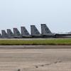 США запустили процесс вывода истребителей F-15 Eagle с авиабазы «Кадена» в Японии, где самолёты служили с 1979 года
США запустили процесс вывода истребителей F-15 Eagle с авиабазы «Кадена» в Японии, где самолёты служили с 1979 года