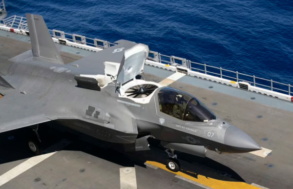 Гармонический резонанс вывел из строя двигатель F135 за несколько лет до аварии истребителя F-35B в Техасе
Гармонический резонанс вывел из строя двигатель F135 за несколько лет до аварии истребителя F-35B в Техасе
