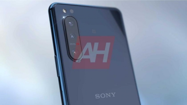
						Флагман Sony Xperia 5 II на рендерах и видео: 120 Гц дисплей, Snapdragon 865 и тройная камера
					