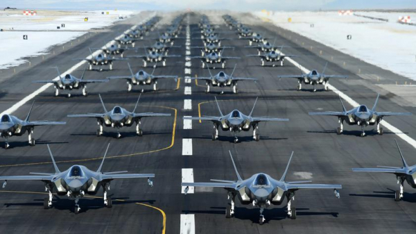 
							ВВС США платят в среднем $82,5 млн за истребитель F-35A, а стоимость F-35B и F-35C превышает $100 млн
						