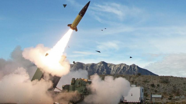 
						США не передадут Украине баллистические ракеты ATACMS с дальностью 300 км, чтобы не привести к Третьей мировой войне
					