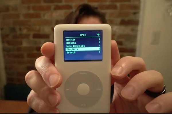 Вопреки здравому смыслу 16-летний iPod переделали, чтобы запустить на нем Spotify
Вопреки здравому смыслу 16-летний iPod переделали, чтобы запустить на нем Spotify